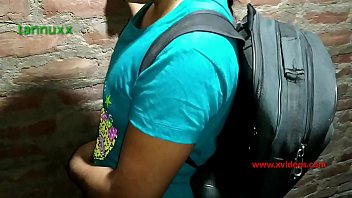 Gadis India Digoyang Pelan-pelan Oleh Guru Muda Desi