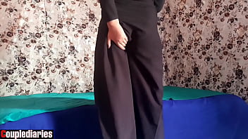 Istri Arab Berhijab Tergoda Dan Memanggil Kekasihnya