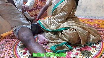 Gadis India Priya Beraksi Hot Dalam Bahasa Hindi