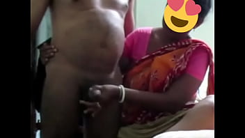 Tante Desi Bikin Meleleh Dengan Tangan Ajaib