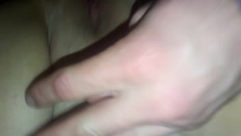 Batangku Yang Berdenyut Masuk Dalam Sampai Ke Dasar Memek Istriku