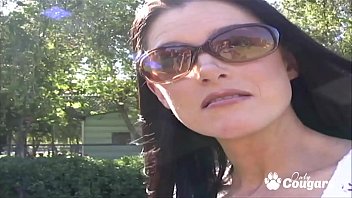 Milf India Summer Terbujuk Untuk Bercinta Dengan Pria Yang Baru Dikenalnya