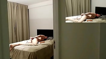 Goyang Tiga Dengan Dua Wanita Yang Mengaku Dari Brazzers, Lihat Bagaimana Akhirnya… Part Enam