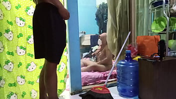 Melihat Kakak Ipar Lagi Asyik Colmek